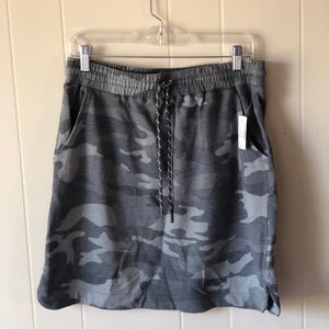 Maurice camo drawstring skirt NWT medium